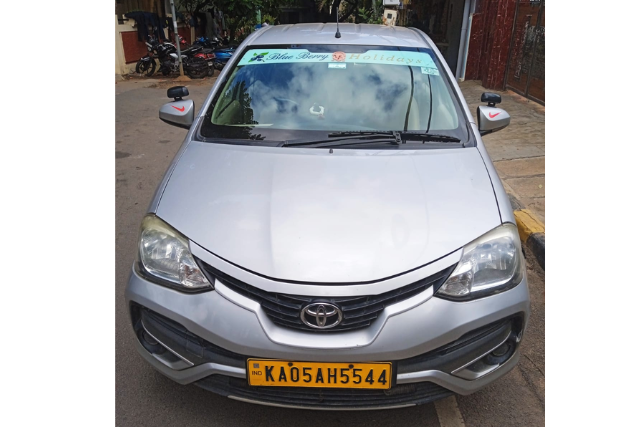 Etios 4+1